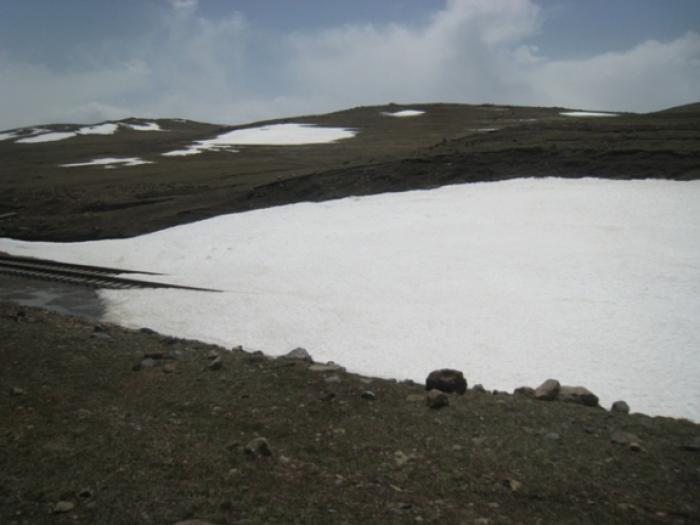 თოვლი მაისში